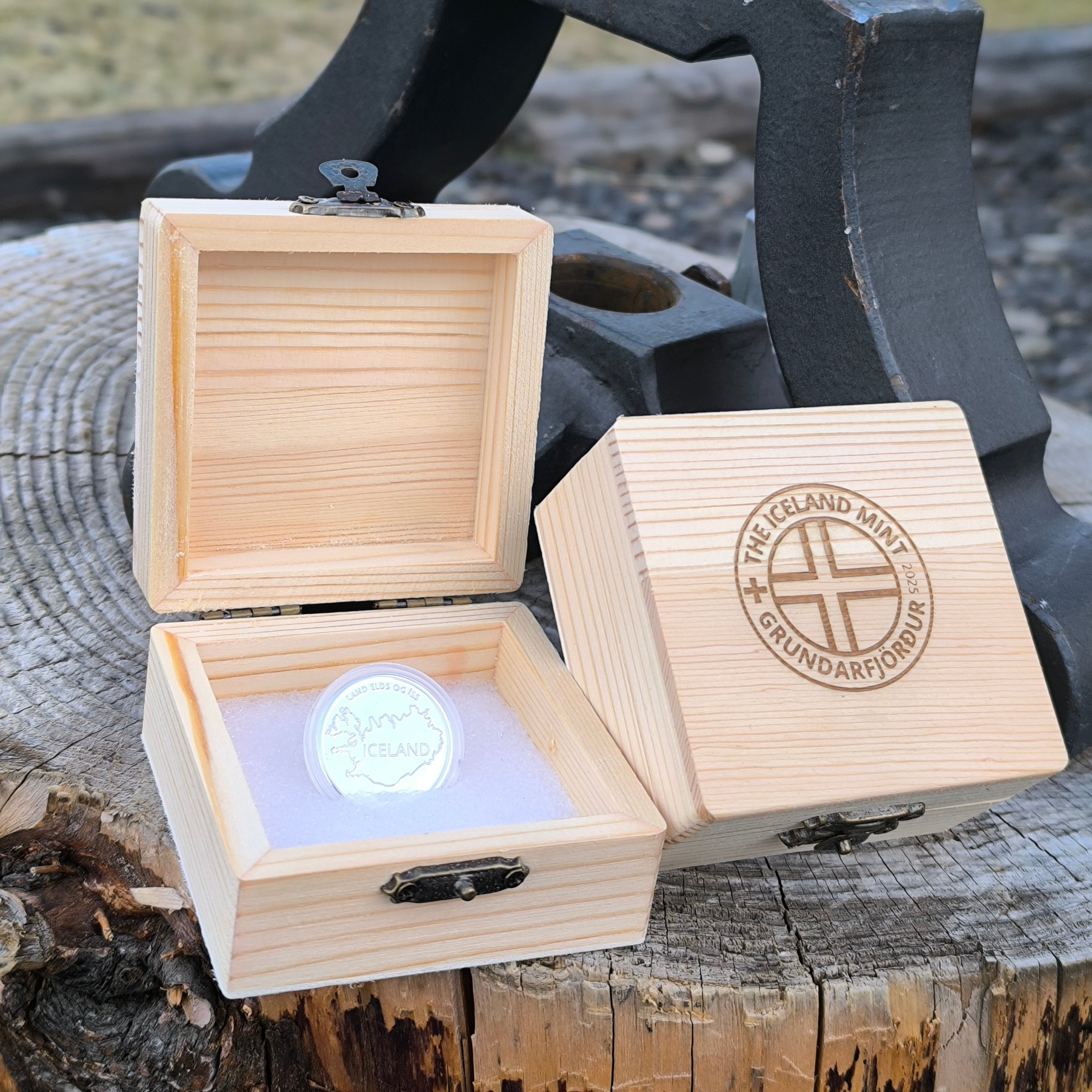 Engraved wooden coin box – The Iceland Mint